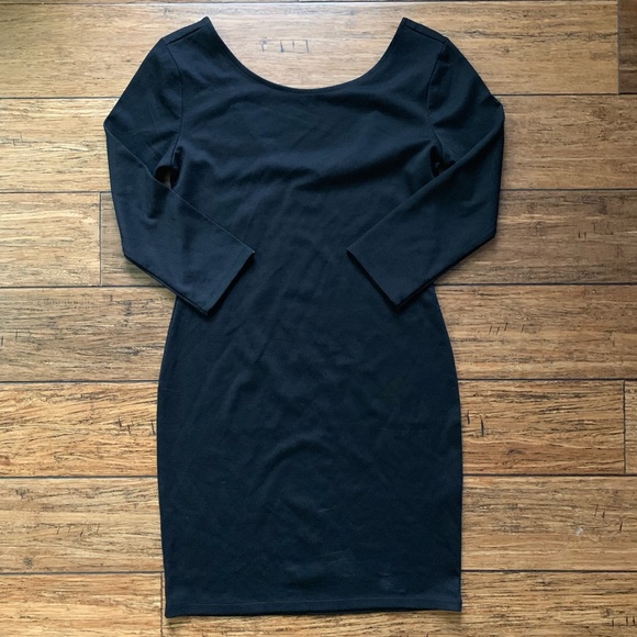 Forever 21 Dresses & Skirts - Forever 21 - Low Back Scoop Neck Fitted Dress Forever 21 Dresses & Skirts - Forever 21 - Low Back Scoop Neck Fitted Dress